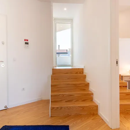 Апартаменты Morro Flat W Terrace By Lovelystay Вила-Нова-ди-Гая