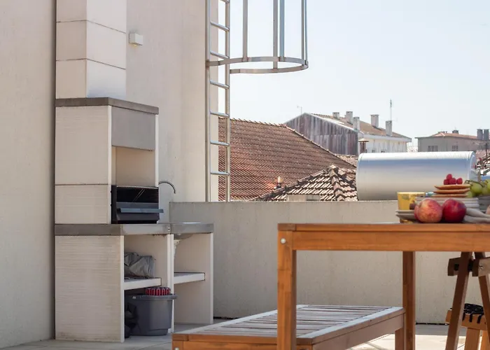 Morro Flat W Terrace By Lovelystay